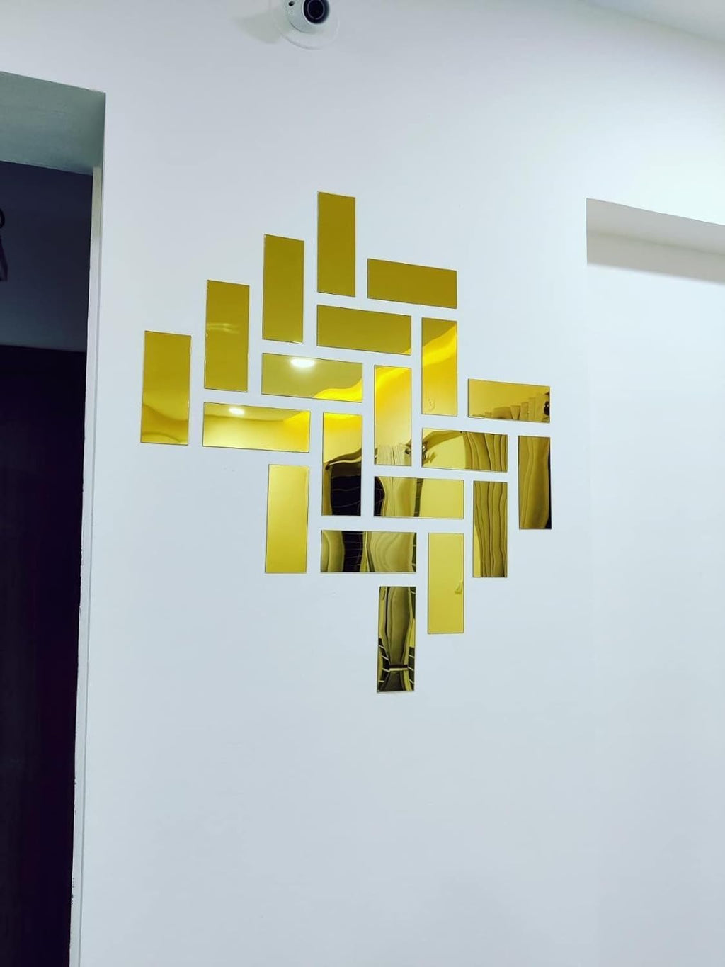 Golden acrylic rectangle mirror up